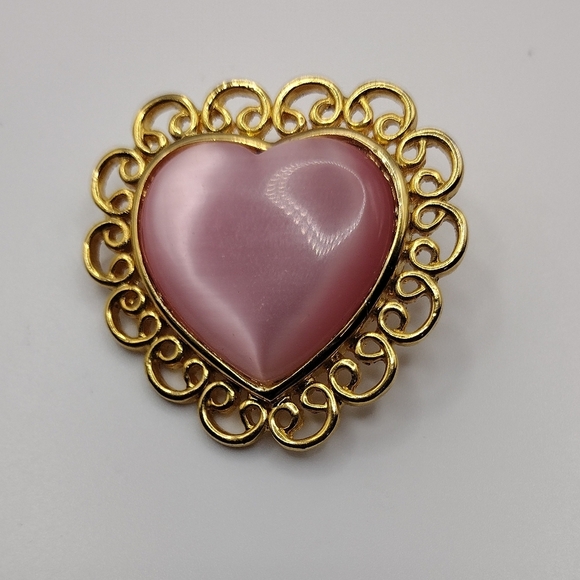 Pink Cats Eye Brooch - Picture 1 of 3